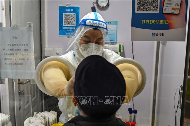 Trung Quốc điều chỉnh BHYT để giảm gánh nặng cho bệnh nhân mắc COVID-19 