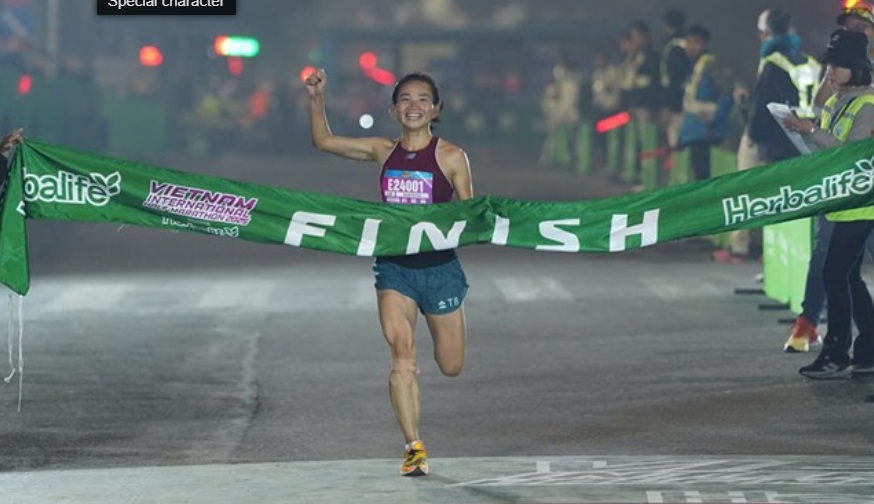 Nguyễn Thị Oanh lập kỉ lục tại Giải bán marathon Quốc tế Việt Nam 2025