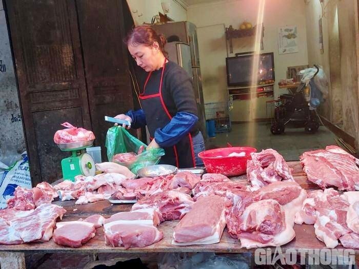 Giá thịt lợn tăng nhanh trở lại, có tăng cao ngày Tết? 