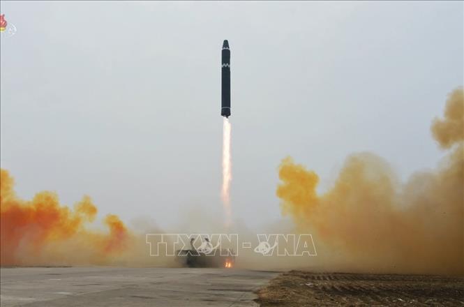 Tình báo Hàn Quốc nói Triều Tiên có thể sớm thử ICBM nhiên liệu rắn 