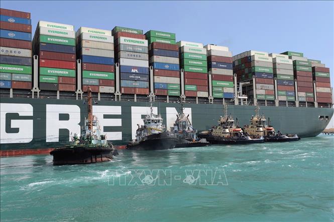 Vụ tàu mắc kẹt ở kênh đào Suez: Giải tỏa hoàn toàn tình trạng ùn tắc 