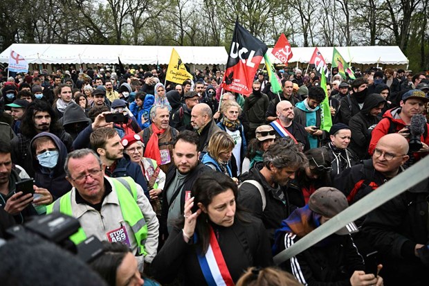 Pháp: Hàng nghìn người biểu tình phản đối kế hoạch xây đường cao tốc
