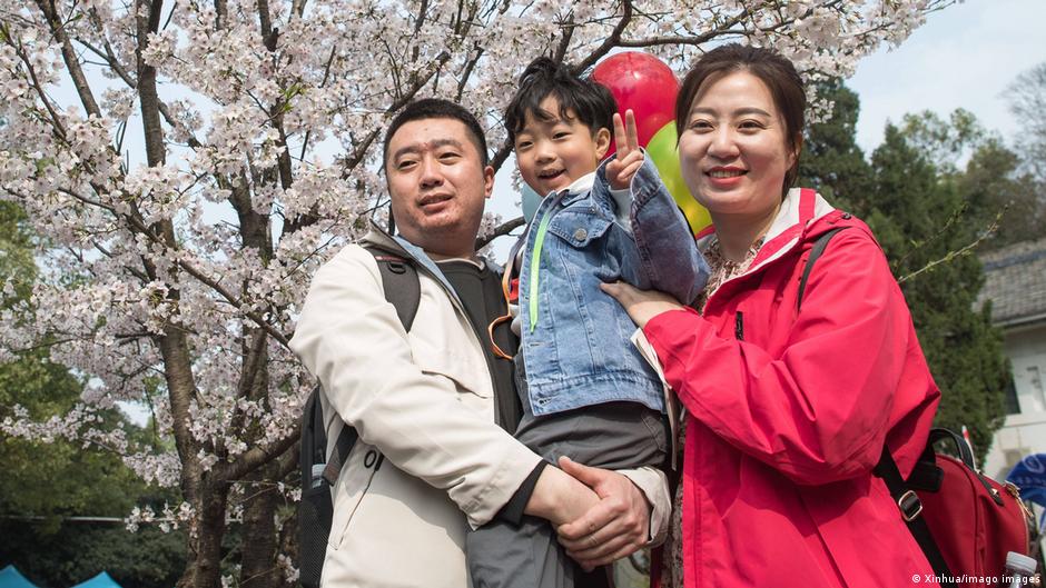 Chính sách ba con không chặn được đà dân số rơi tự do ở Trung Quốc 