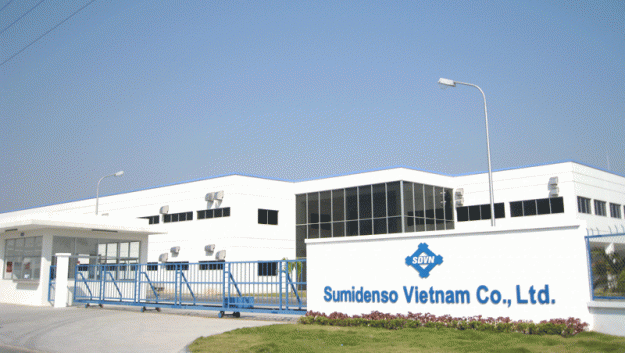 Công nhân Sumidenso sản xuất trong môi trường an toàn 