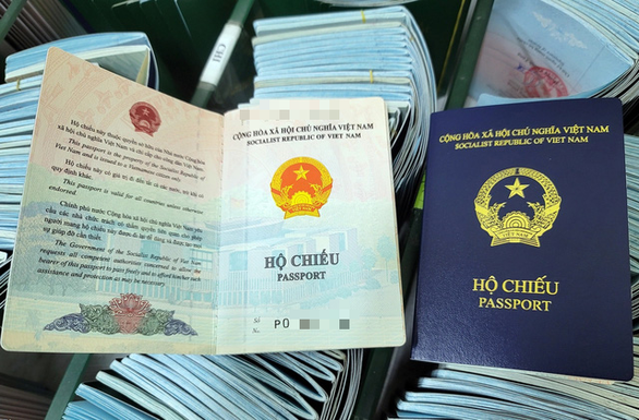 Đại sứ quán Séc thông báo dừng công nhận mẫu hộ chiếu mới của Việt Nam