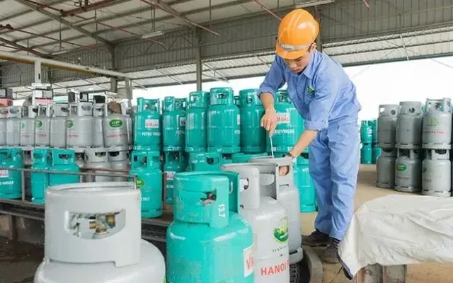 Giá gas trong nước tăng trở lại 