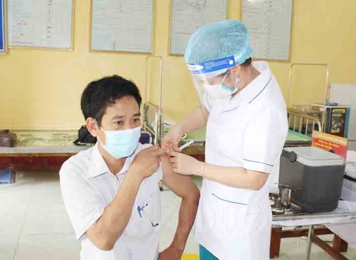 Kịp thời cấp cứu phản vệ sau tiêm vaccine 