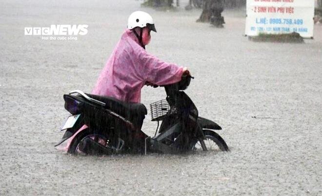 Mưa lớn trên 400mm ở miền Trung và dự báo thời tiết 10 ngày tới