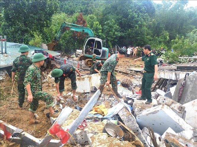 Huy động Bệnh viện Bạch Mai và Việt Đức hỗ trợ cứu chữa nạn nhân vụ sạt lở tại Hà Giang 