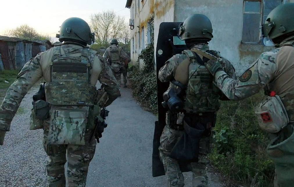 Tân binh xả súng tại trường huấn luyện Nga gần Ukraine, 11 người chết, 15 bị thương 