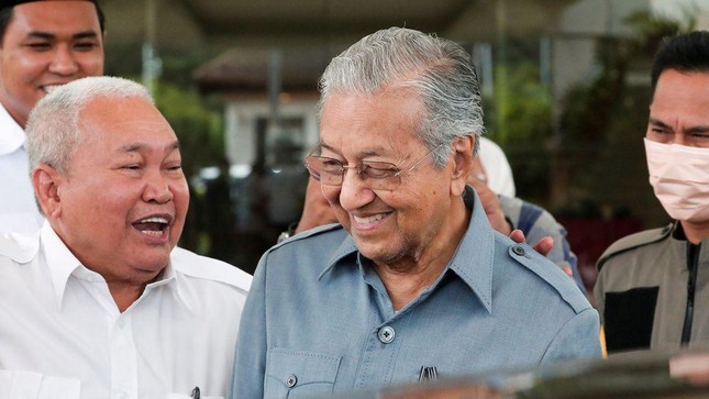 Cựu thủ tướng 97 tuổi của Malaysia sẽ tái tranh cử