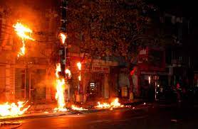 Kịp thời dập tắt vụ cháy cột điện trên phố Phạm Ngũ Lão, thành phố Hải Dương