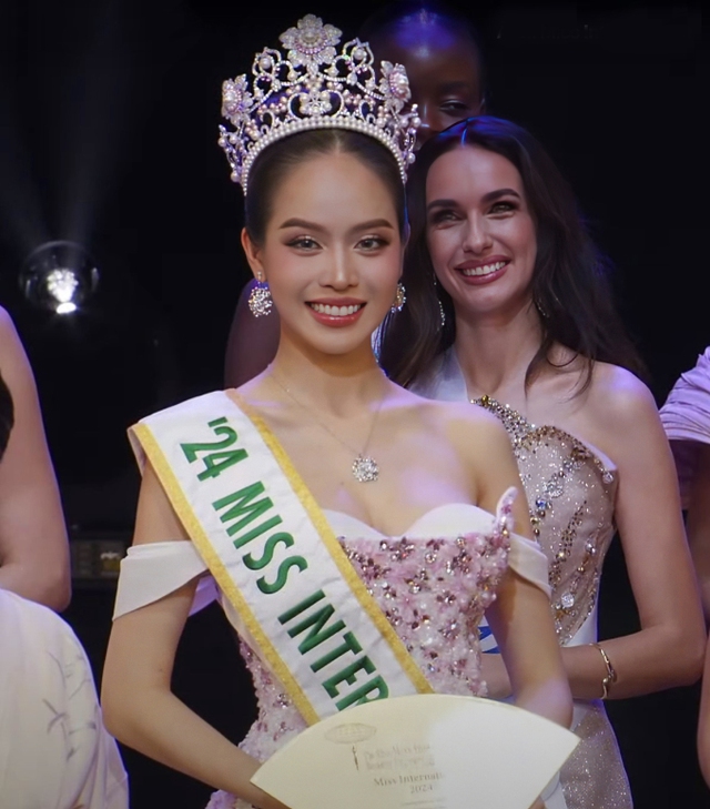 Hoa hậu Huỳnh Thị Thanh Thủy đăng quang Miss International 2024 