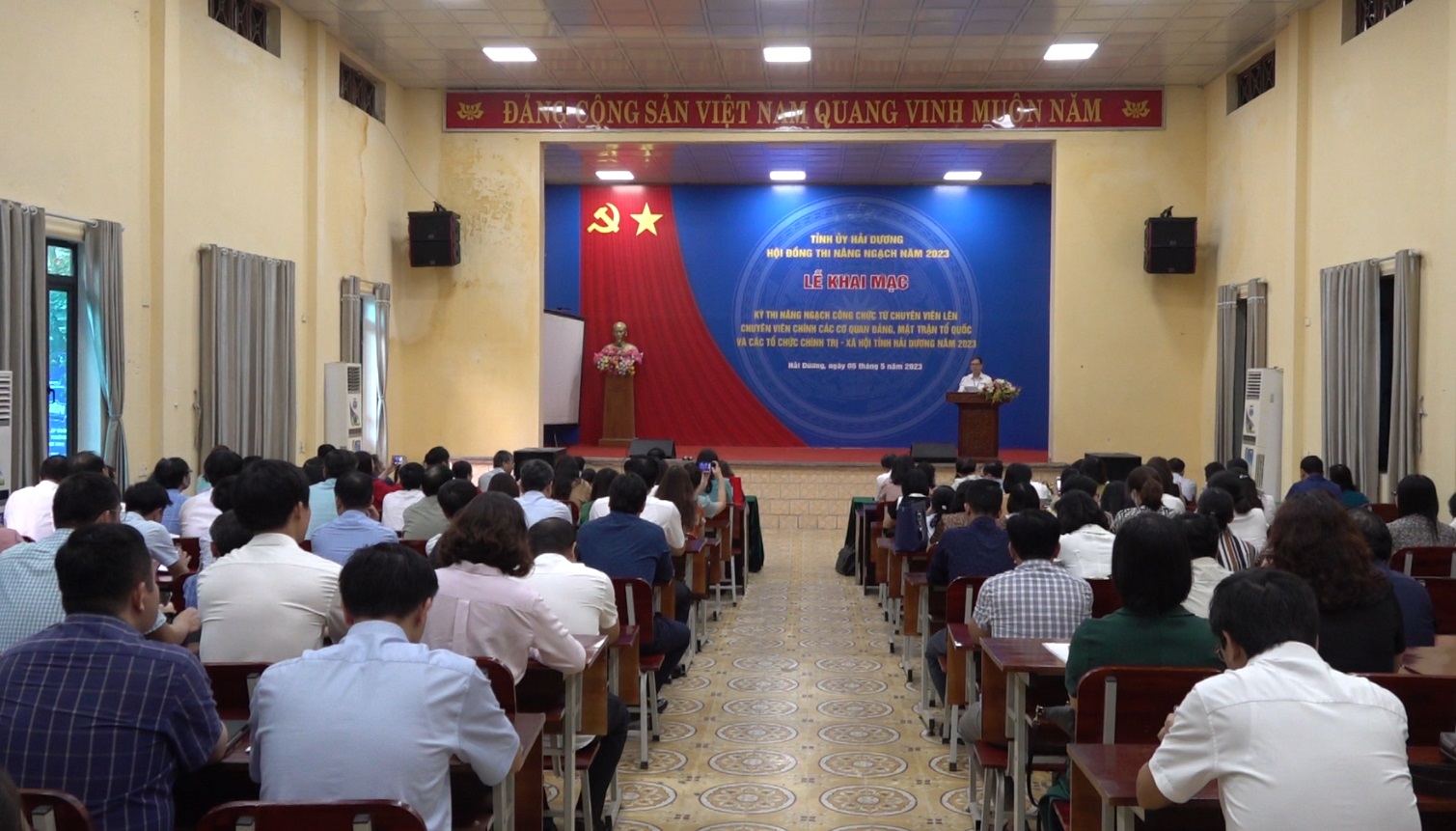 Khai mạc kỳ thi nâng ngạch công chức khổi Đảng, đoàn thể năm 2023