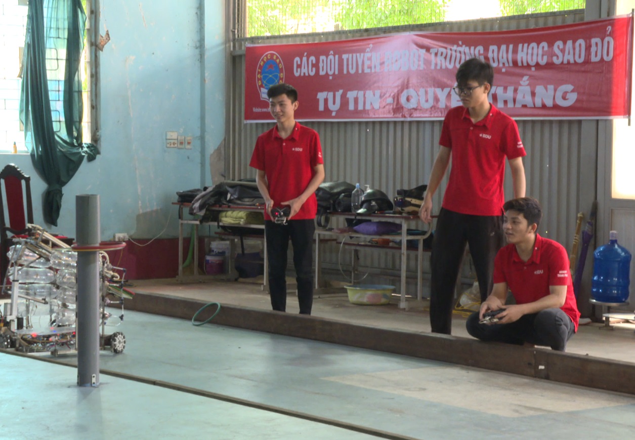 Đại học Sao Đỏ sẵn sàng cho vòng chung kết cuộc thi Robocon Việt Nam 2023
