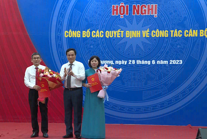 Công bố quyết định công tác cán bộ Trường Đại học Hải Dương