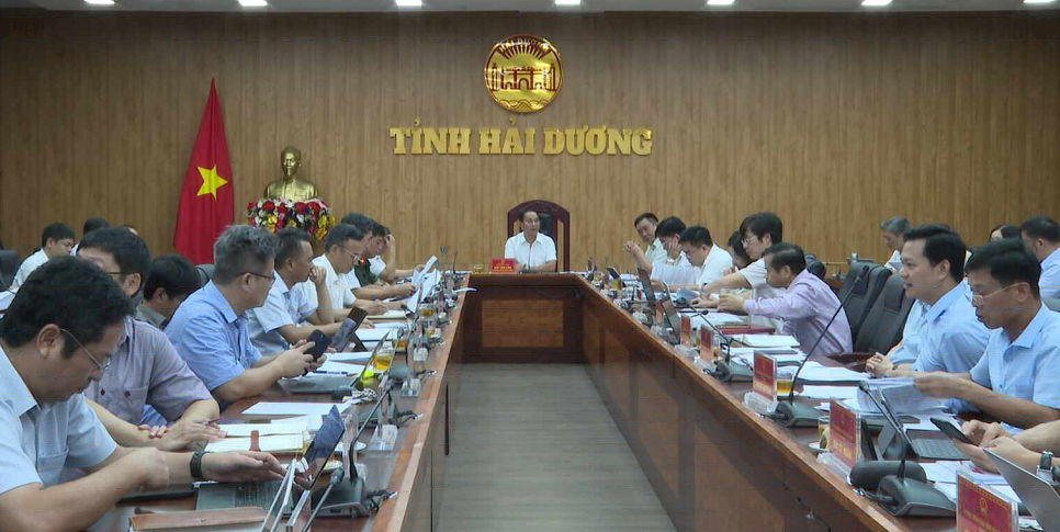 PHIÊN HỌP UBND TỈNH THÁNG 8 (LẦN 9)