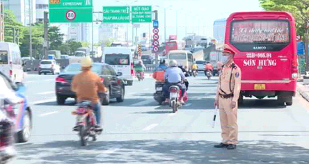 ĐỀ XUẤT TĂNG CAO MỨC PHẠT VI PHẠM GIAO THÔNG